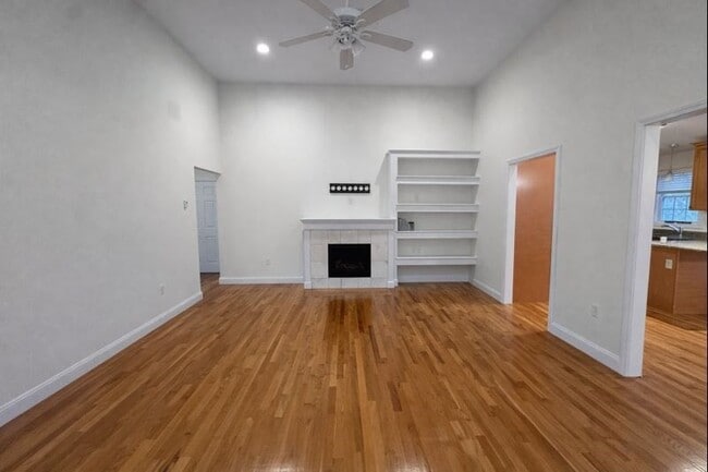 Building Photo - 22 Johns Ave