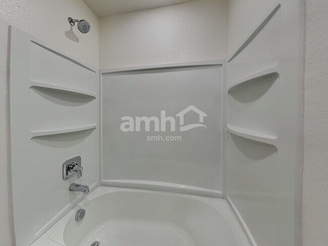 Building Photo - 7688 Mardale Ln