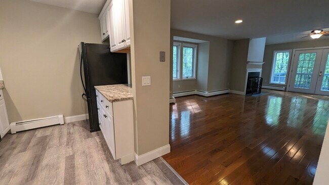 Building Photo - 1465 Hooksett Rd