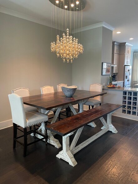 Building Photo - 2425 Gatebury Cir