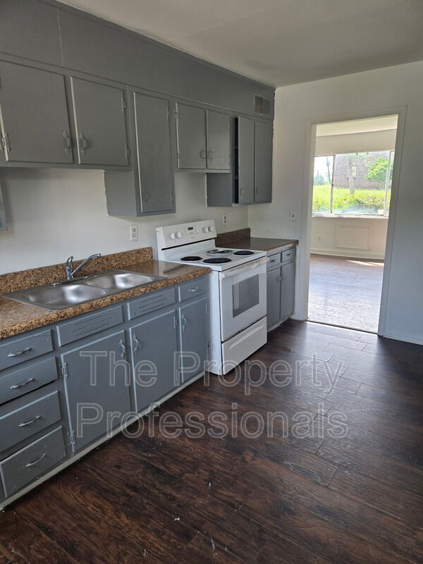 Building Photo - 7719 7th Ave S
