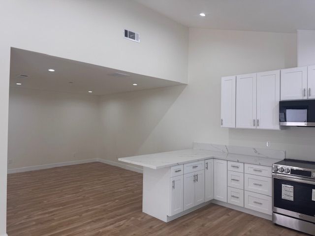 Building Photo - 15950 Cohasset