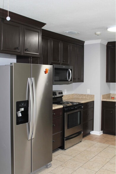 Building Photo - 1206 Stephen Ln