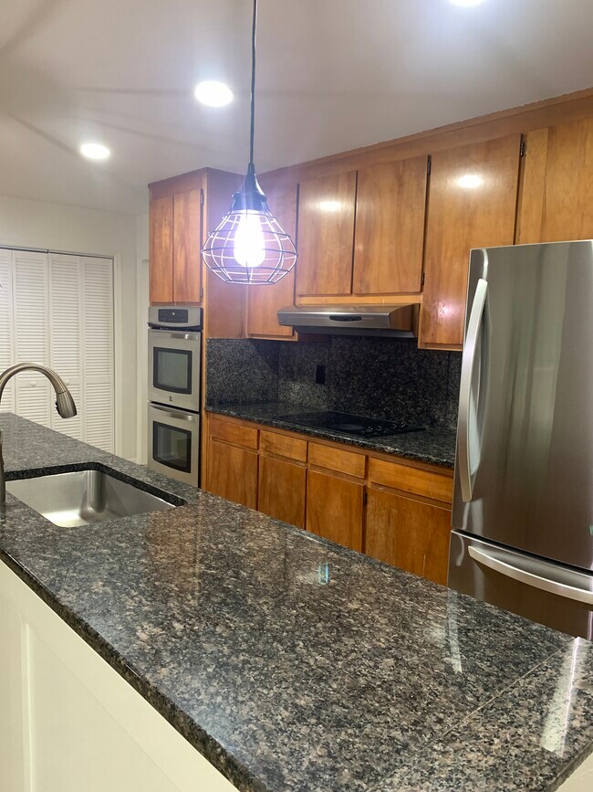 Building Photo - 1714 S Johnson Ferry Rd NE