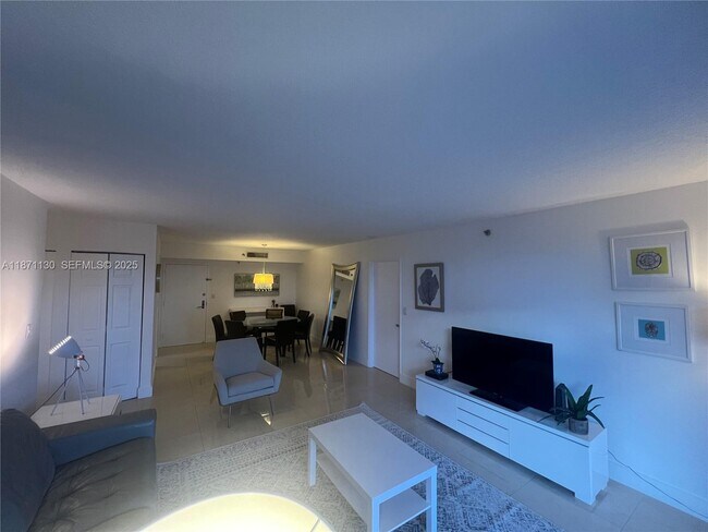 Building Photo - 3300 NE 192 St