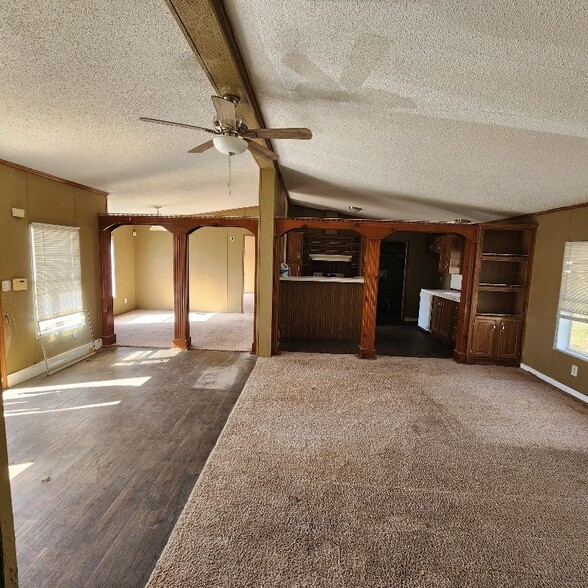 Building Photo - 15271 Country W Dr