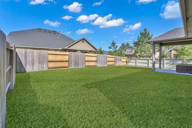 Building Photo - 17052 Easter Lily Dr