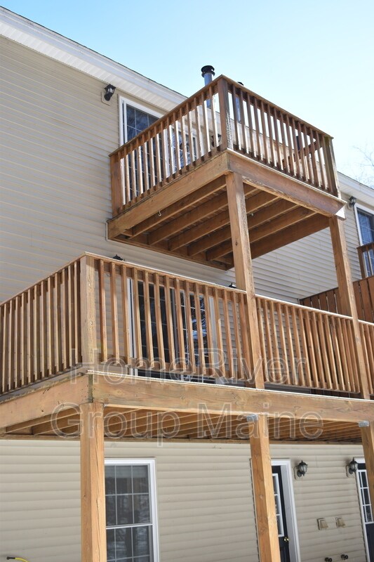 Building Photo - 10 Woodside Dr