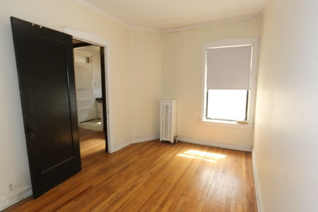 Building Photo - 1923 W Winnemac Ave