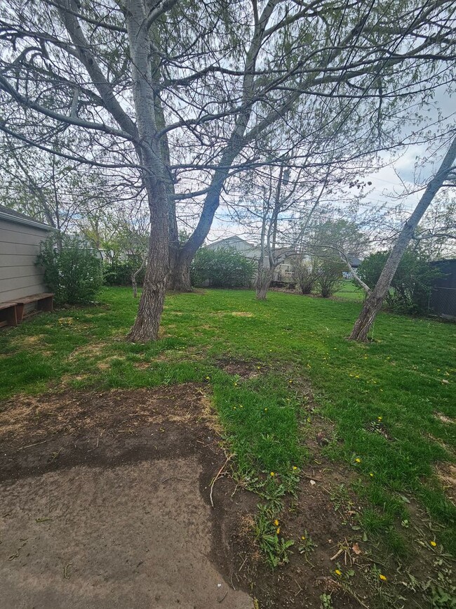 Building Photo - 4 BED | 2 BATH | SINGLE-FAMILY HOME | NORT...