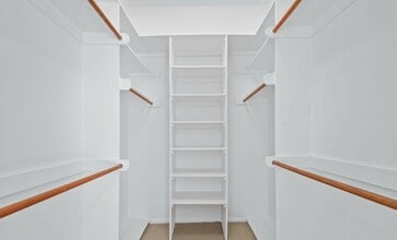 Building Photo - 1074 Peachtree Walk NE