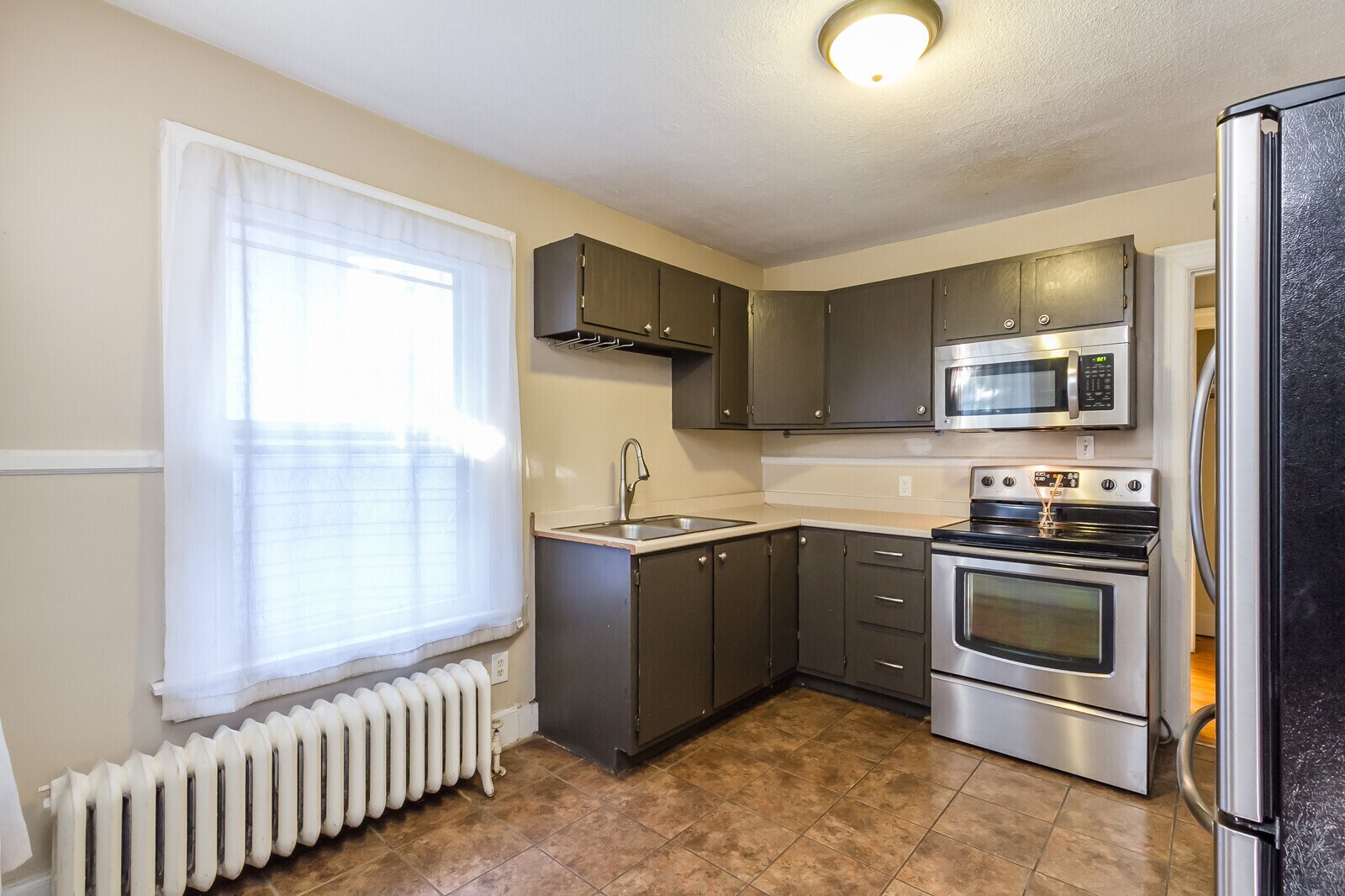 Kitchen - 290 Field Street