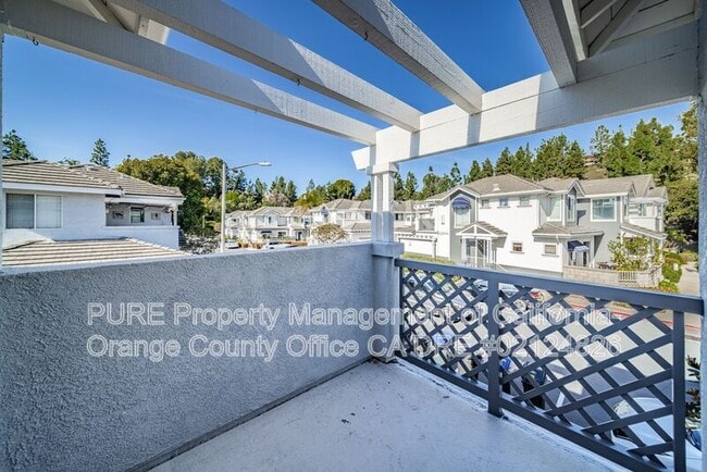 Building Photo - 62 Breakers Ln