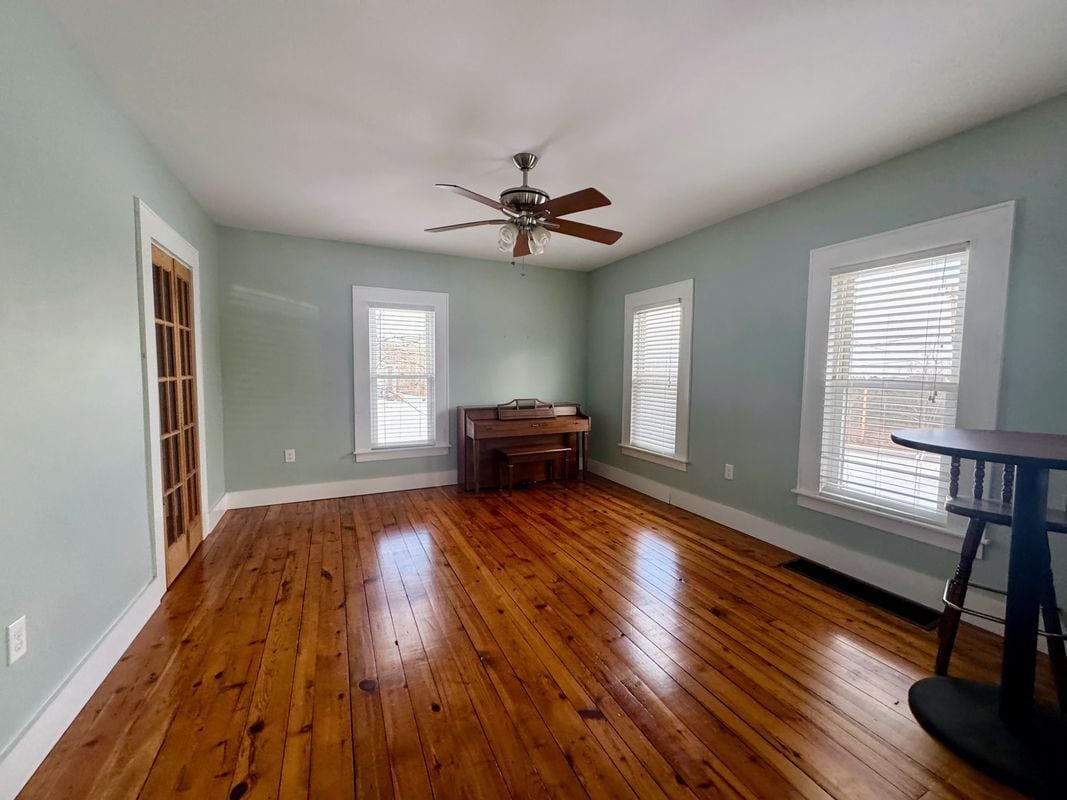 Building Photo - 1937 Spencer Hill Rd