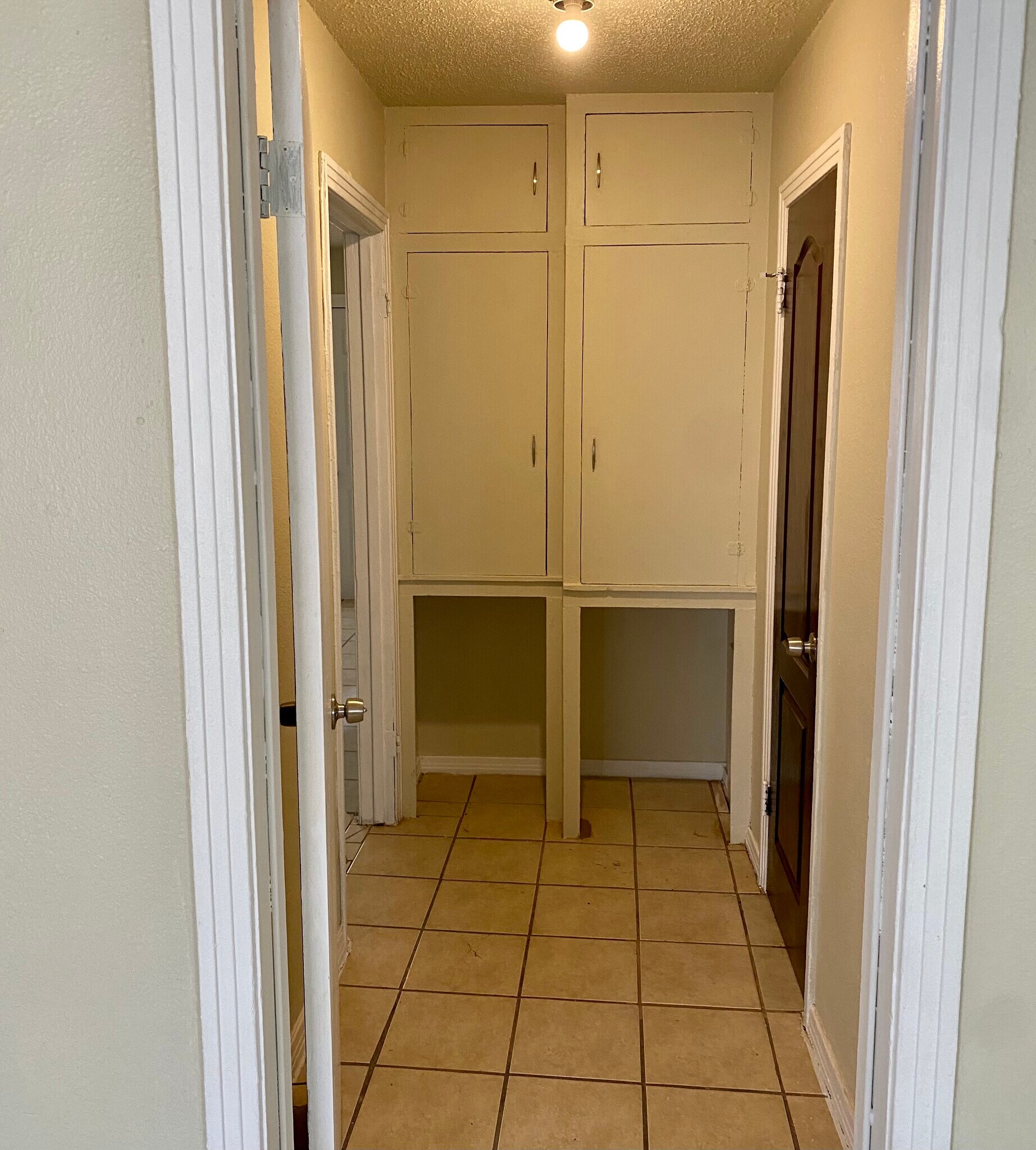 Building Photo - 306 E 31st St