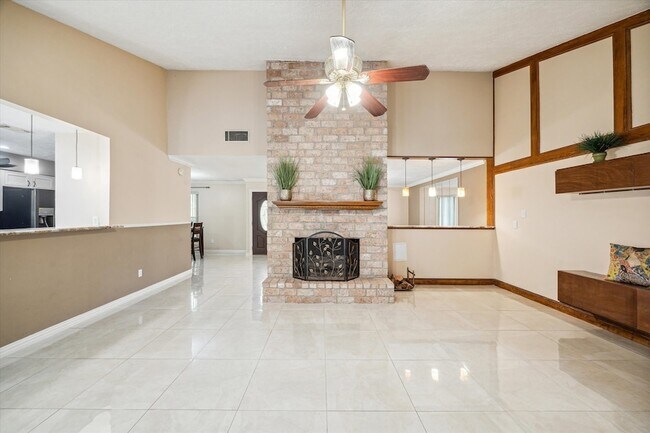 Building Photo - 21423 Park Valley Dr