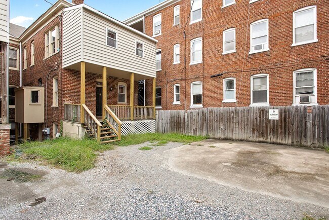 Building Photo - 223 N Arthur Ashe Blvd