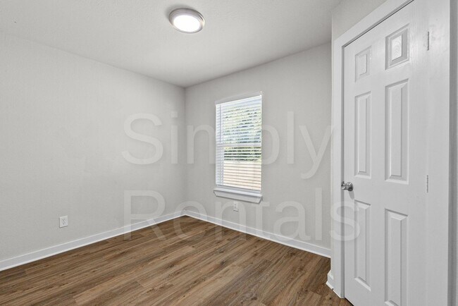 Building Photo - 401 Mcilrath Rd