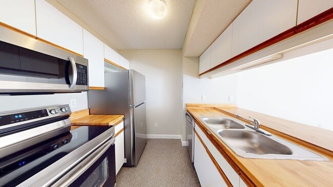 Building Photo - 2059 Coleman Dr