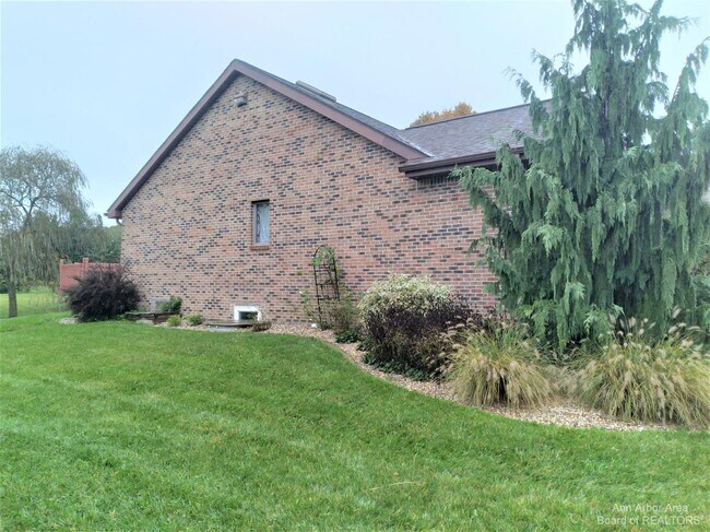 Building Photo - 5383 Textile Rd