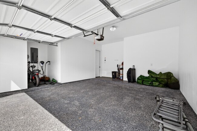 Building Photo - 1514 Park Path Dr