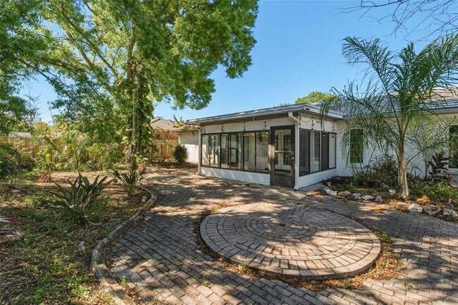 Building Photo - 11178 112th Ave