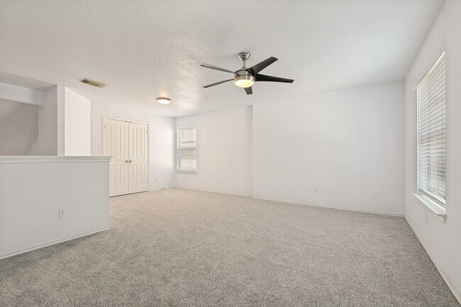 Building Photo - 3027 Fall Mist Dr