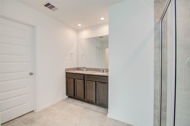 Building Photo - 1022 Cattle Chute Ct