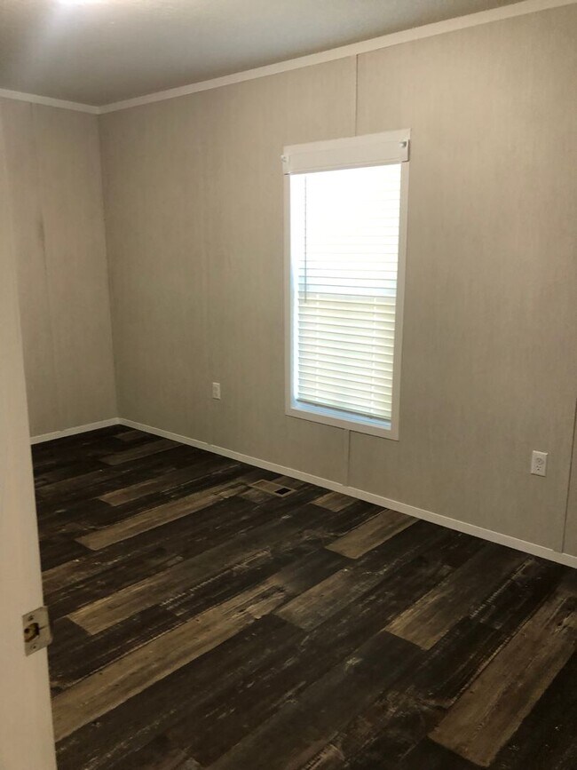 Building Photo - 291 Brookside Dr