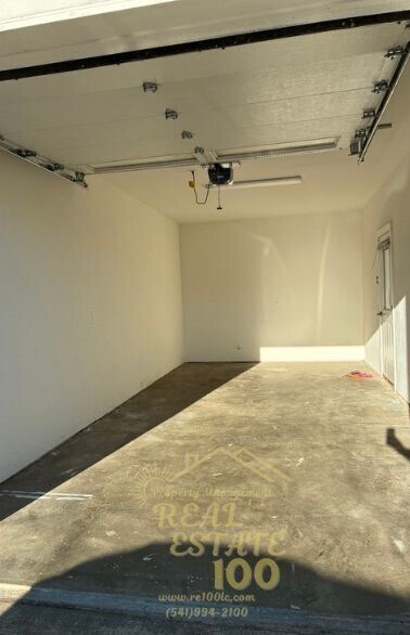 Building Photo - 4530 NE Union Loop