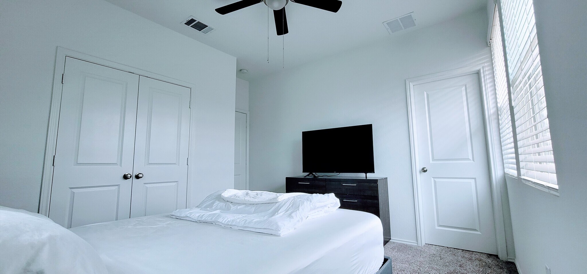 Building Photo - 1100 Winnie Dr