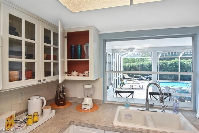 Building Photo - 138 SE 30th St