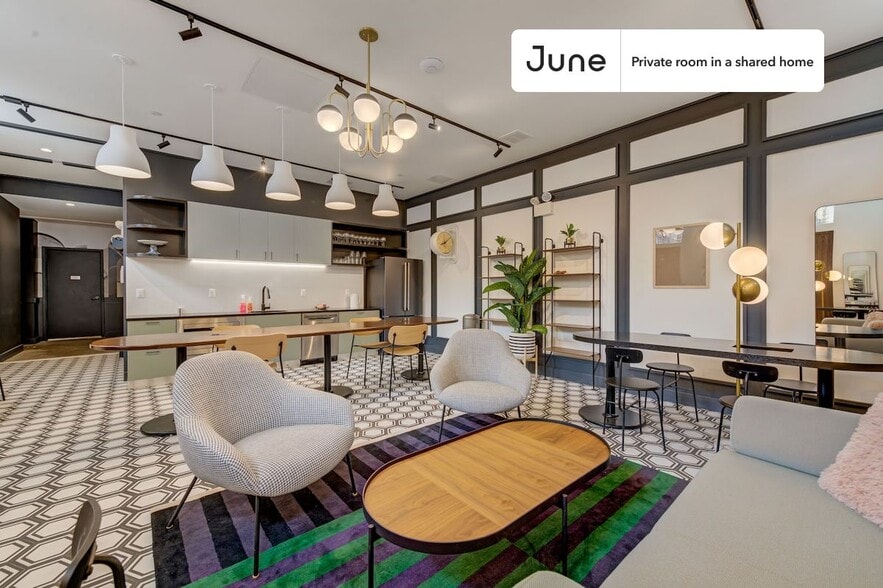 Building Photo - Modern Private ROOM in Williamsburg
