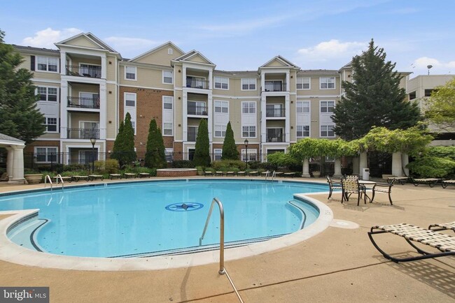 Building Photo - 12913 Centre Park Cir