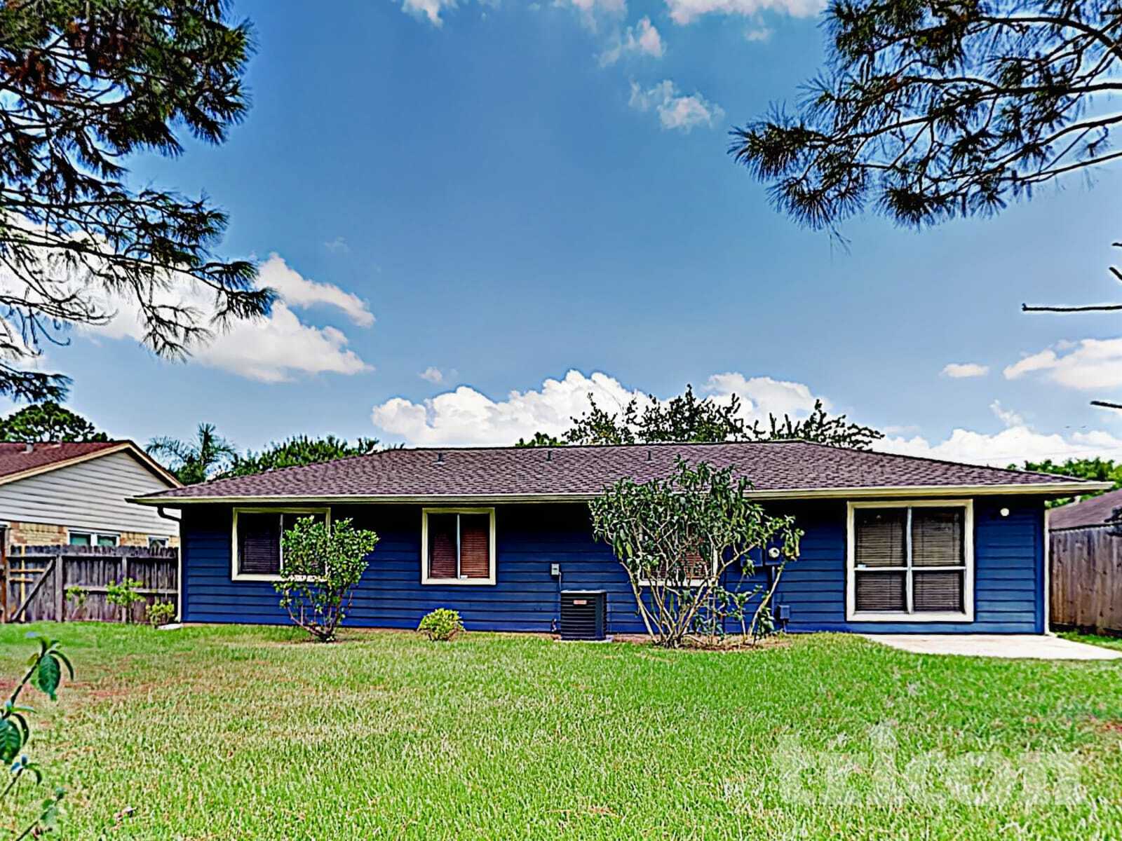 Building Photo - 2803 Jeb Stuart Dr