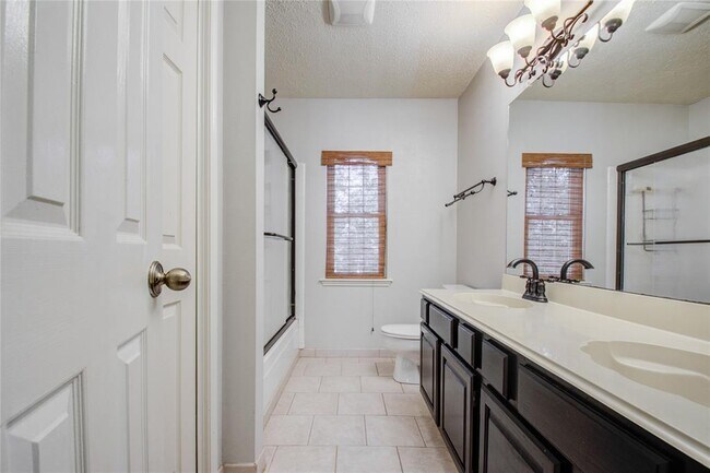 Building Photo - 7803 Maple Brook Ln