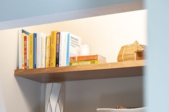 Building Photo - 59-018 Holawa St