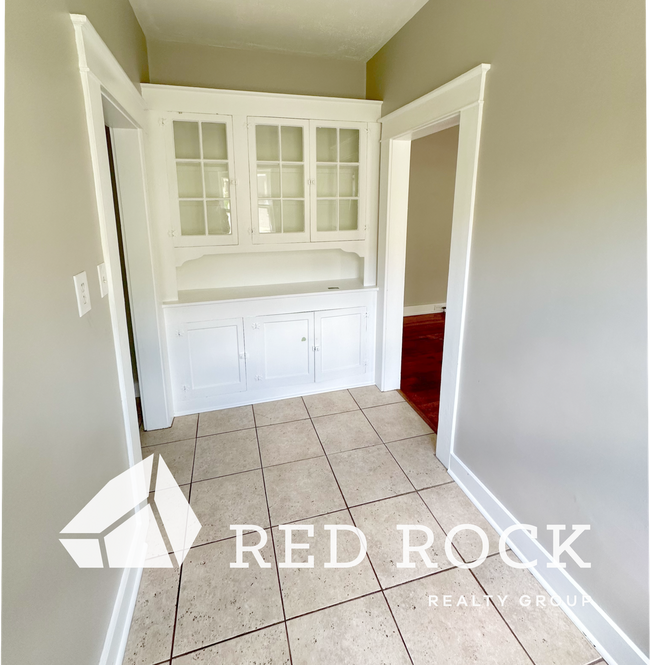 Building Photo - Beautiful Home in Southside/UAB Footprint