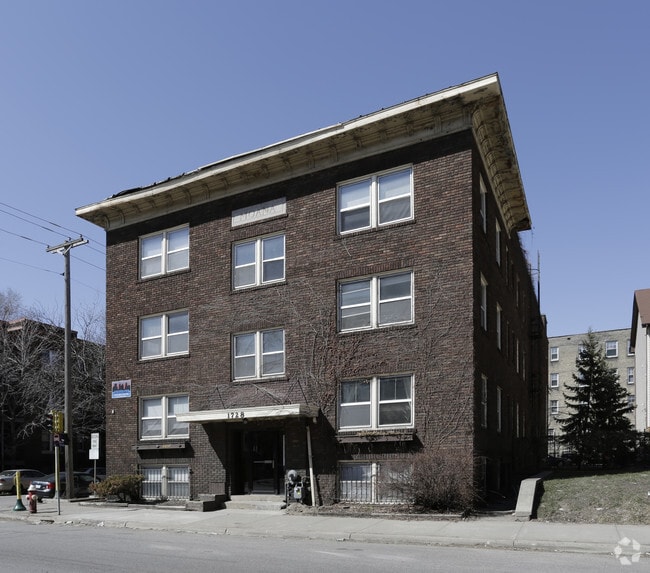 Building Photo - 21  -  1728 Third