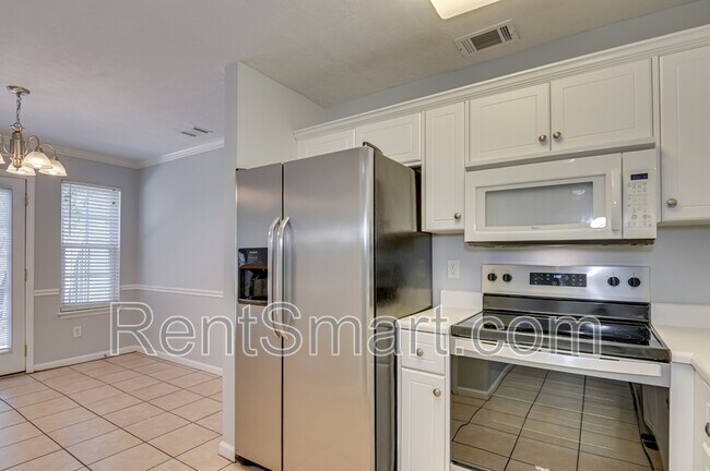 Building Photo - 324 Hornhead Dr