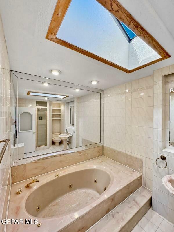 Building Photo - 2153 Trawood Dr