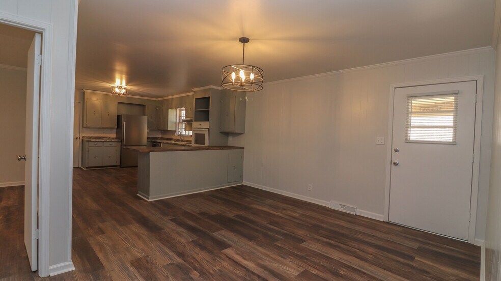 Building Photo - 725 Carlton St