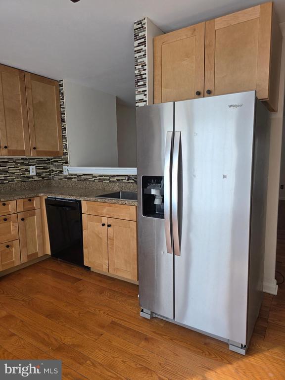 Building Photo - 529 Schooner Way