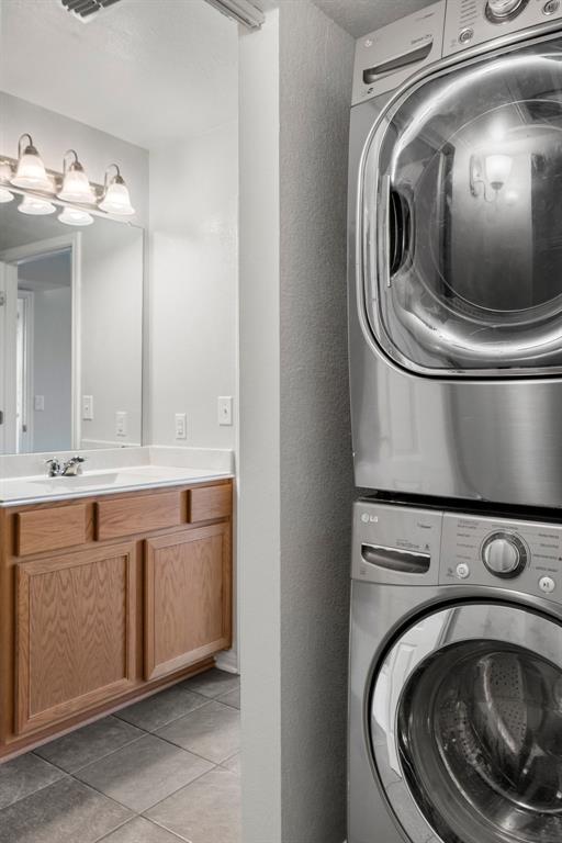 Building Photo - 1600 Arbor Knot Dr