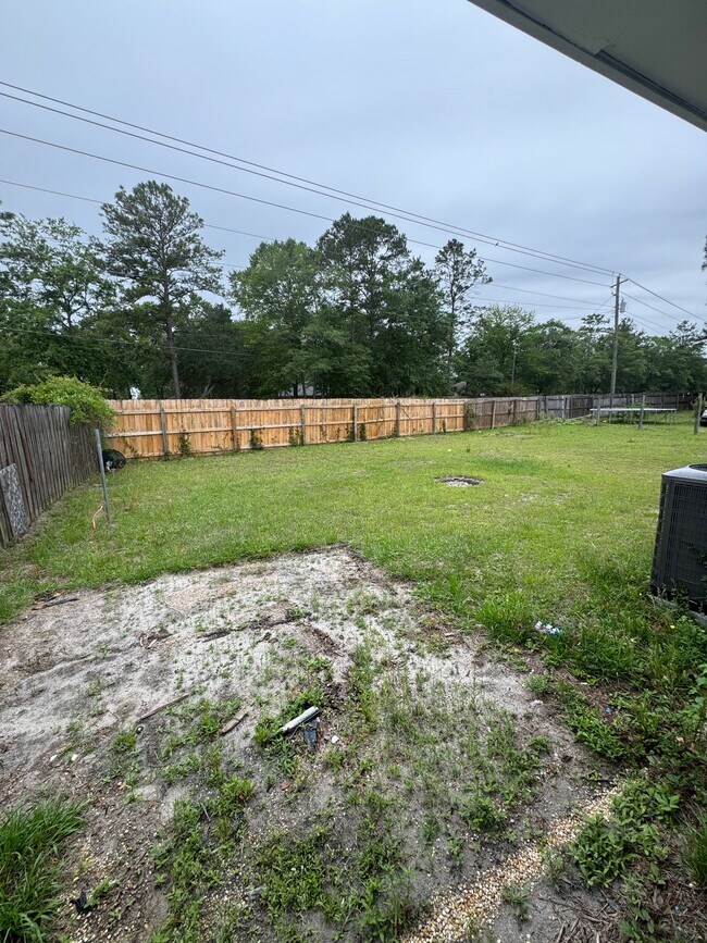 Building Photo - 146 Cherokee Cir