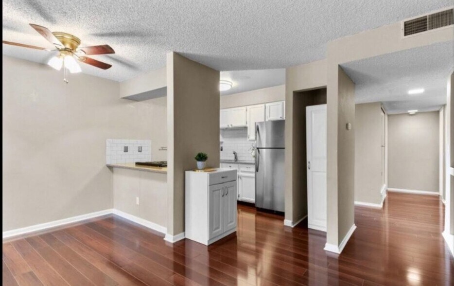 Building Photo - 12354 W Nevada Pl