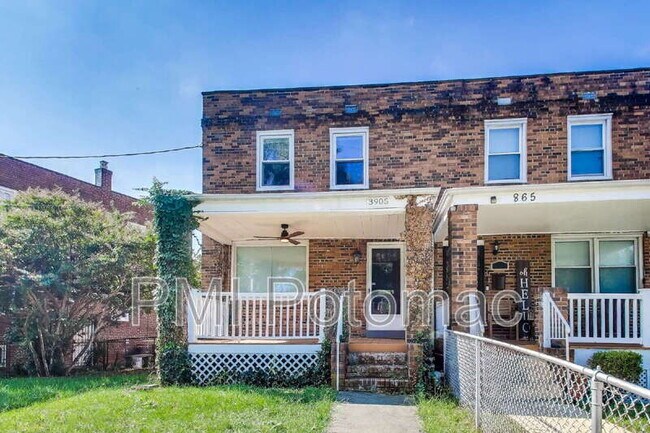 Primary Photo - 3905 9th St SE