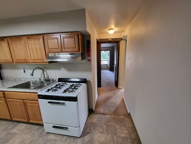 Hallway to bedrooms - 306 Amabell St