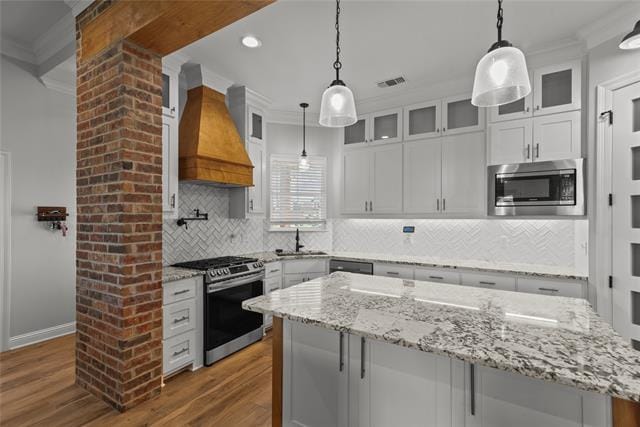 Building Photo - 24 Turtle Creek Dr