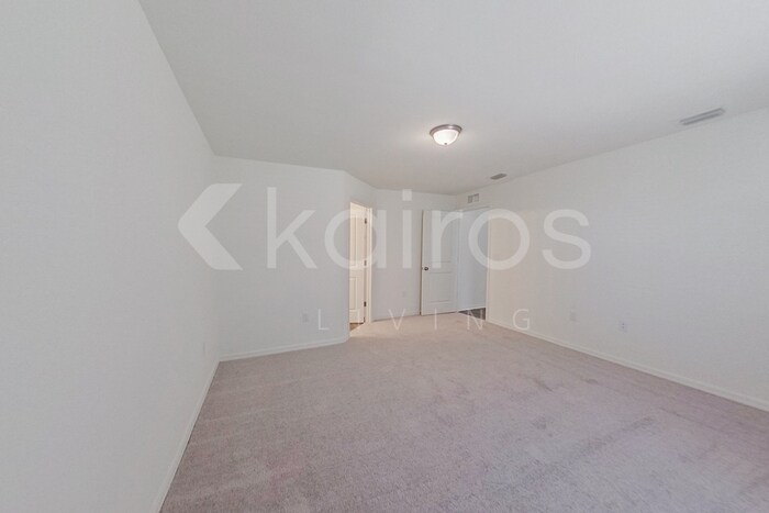 Building Photo - 2306 NW 20th Pl